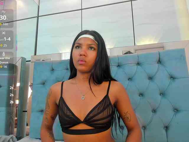 PocahontasPow webcam