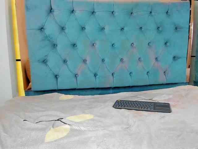 PocahontasPow webcam