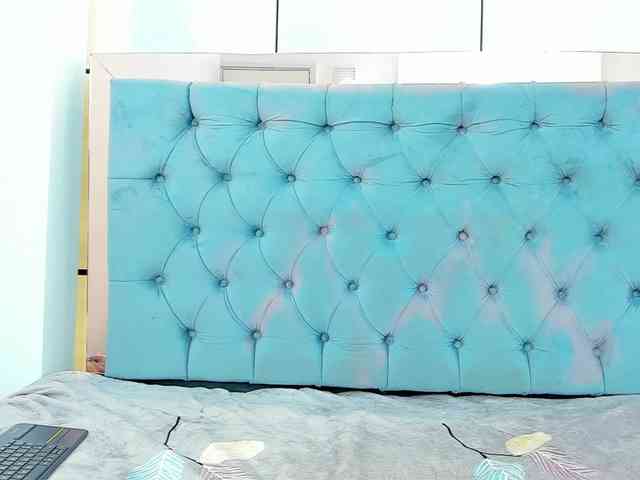 PocahontasPow webcam