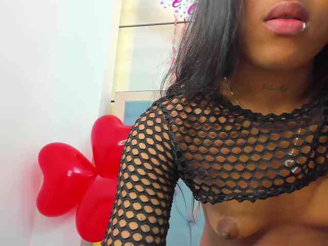 PocahontasPow webcam