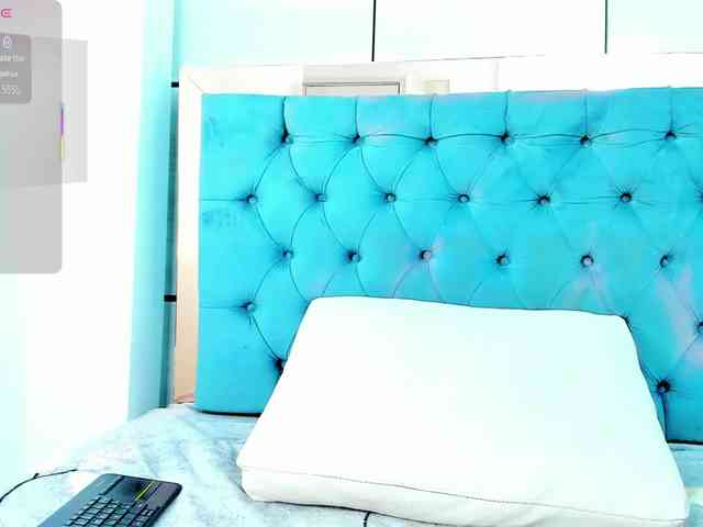 PocahontasPow webcam