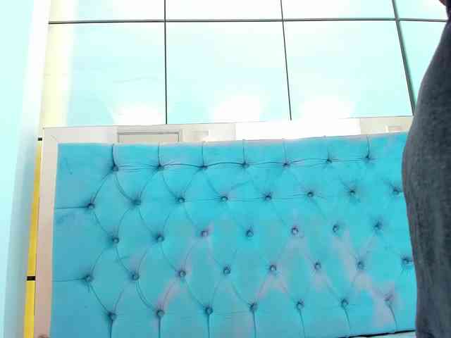 PocahontasPow webcam