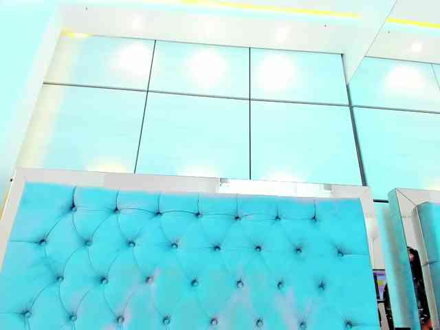 PocahontasPow webcam