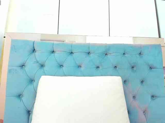 PocahontasPow webcam