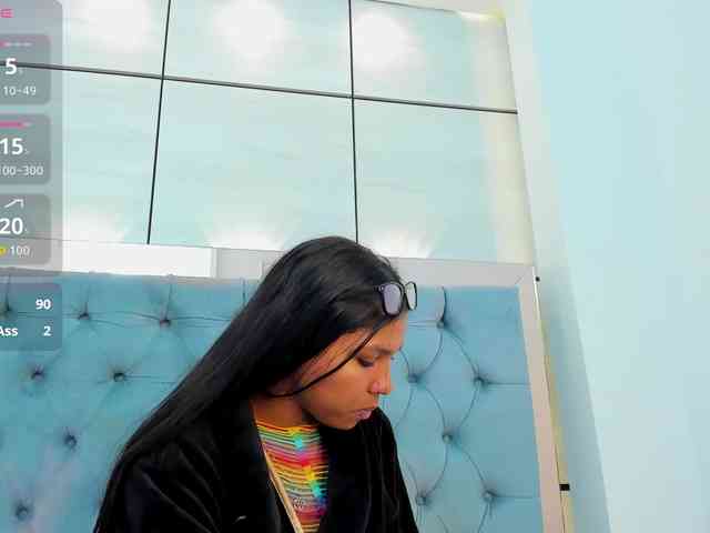 PocahontasPow webcam