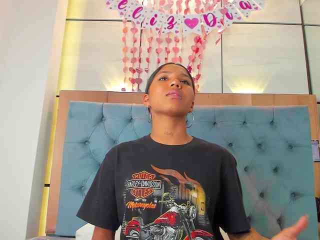 PocahontasPow webcam