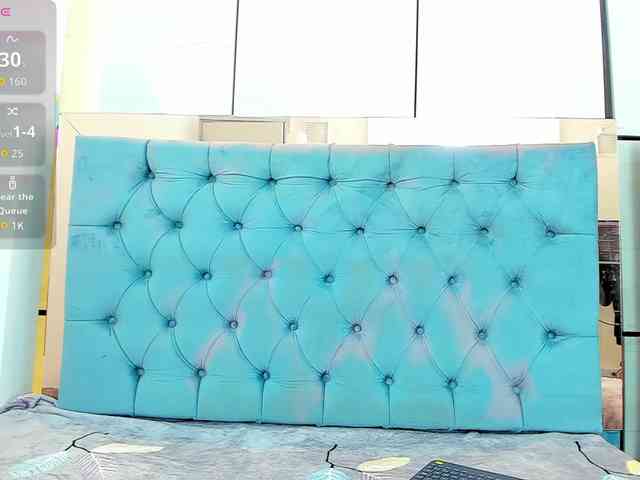 PocahontasPow webcam