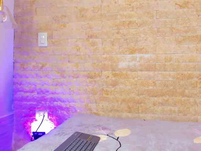 PocahontasPow webcam