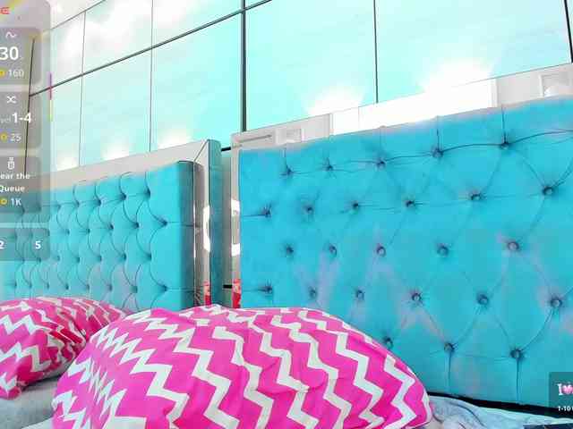 PocahontasPow webcam