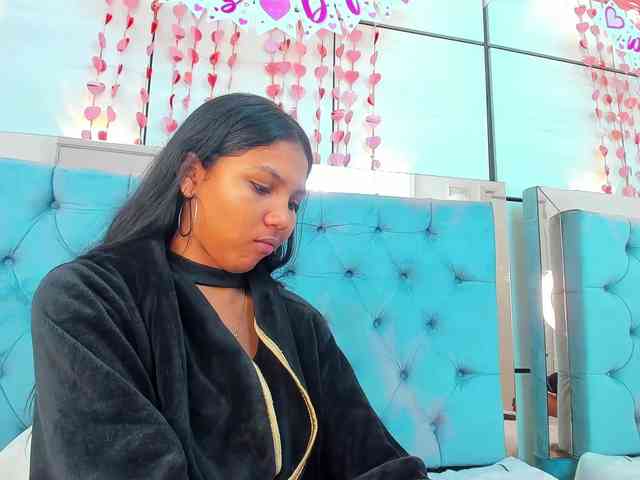 PocahontasPow webcam