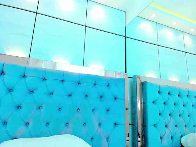 PocahontasPow webcam