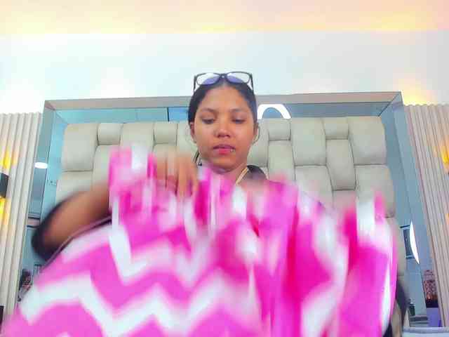 PocahontasPow webcam