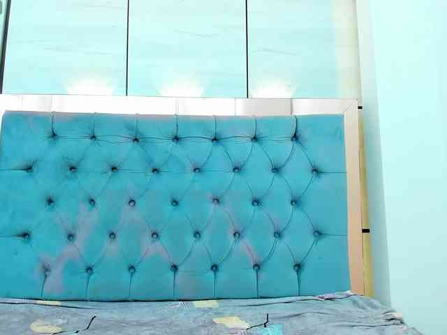 PocahontasPow webcam