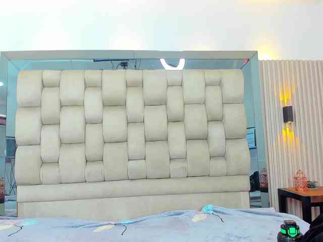 PocahontasPow webcam