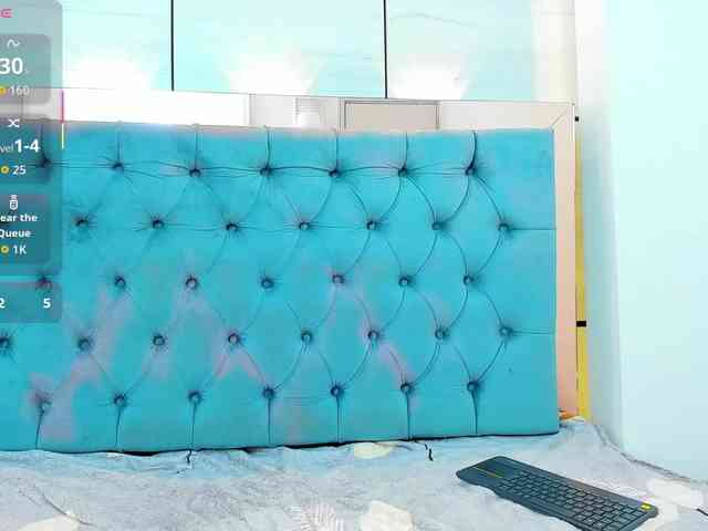 PocahontasPow webcam