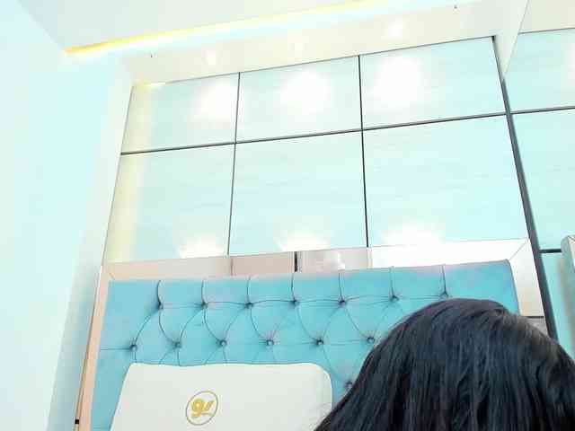 PocahontasPow webcam