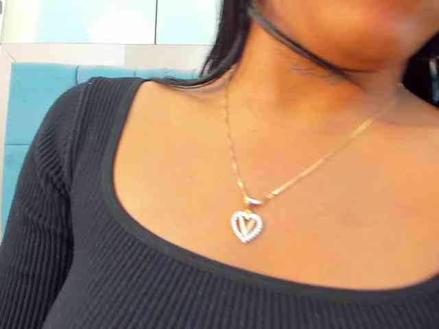 PocahontasPow webcam