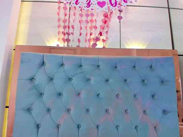 PocahontasPow webcam