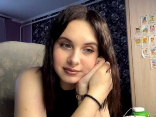 CANDY-LIPS-GIRL from BongaCams is Freechat