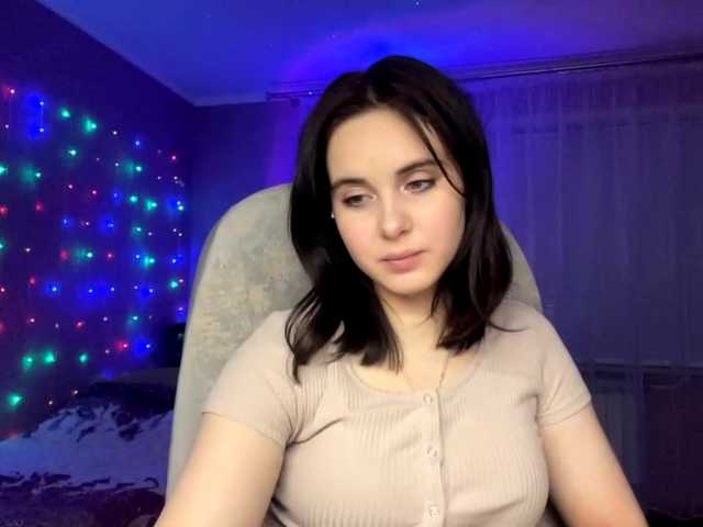 CANDY-LIPS-GIRL from BongaCams is Freechat
