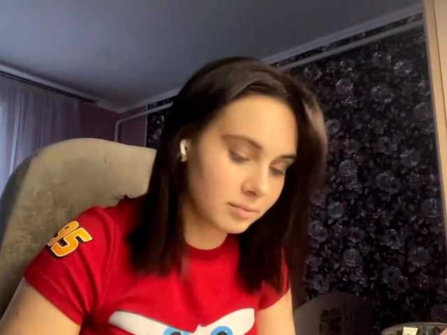 CANDY-LIPS-GIRL from BongaCams is Freechat
