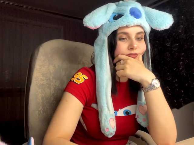 CANDY-LIPS-GIRL from BongaCams is Freechat
