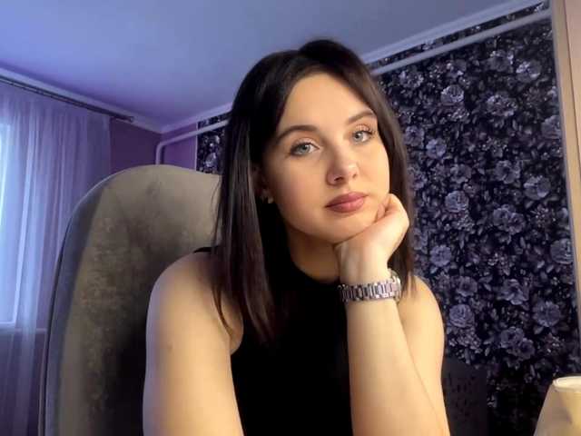 CANDY-LIPS-GIRL from BongaCams is Freechat