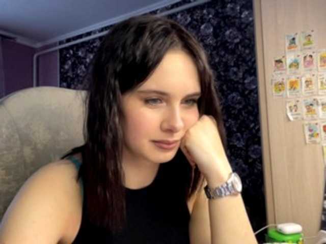  CANDY-LIPS-GIRL chat room
