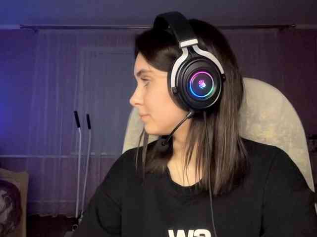 CANDY-LIPS-GIRL webcam