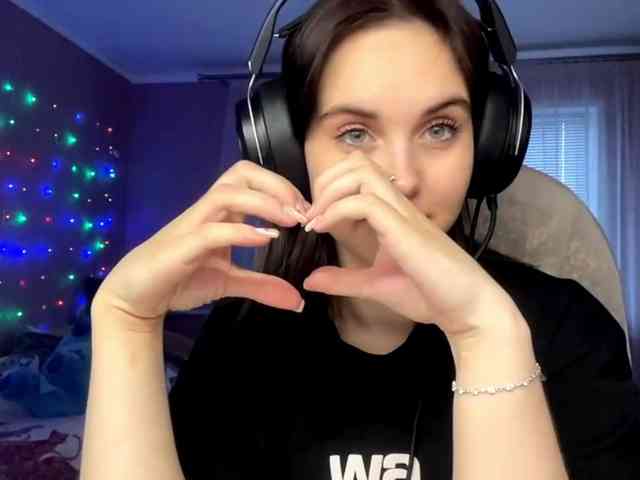 CANDY-LIPS-GIRL webcam