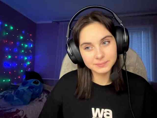 CANDY-LIPS-GIRL webcam