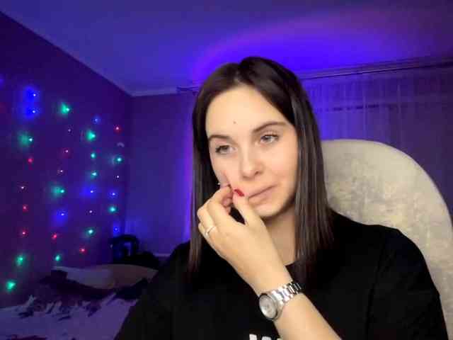 CANDY-LIPS-GIRL Live Webcam on BongaCams