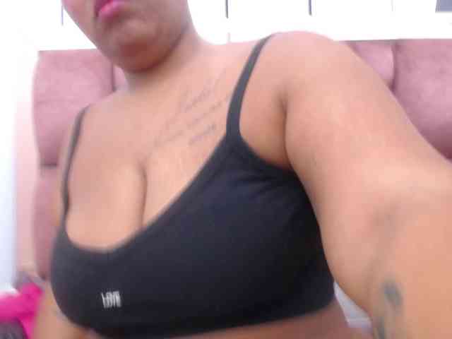 AriannaPearl webcam