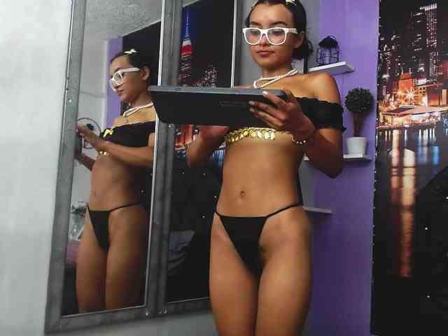IrisCole Live Webcam on BongaCams