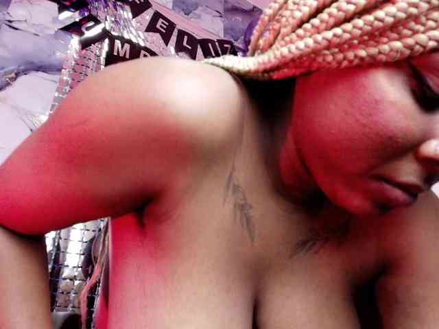 AngelThroatt AngelThroatt