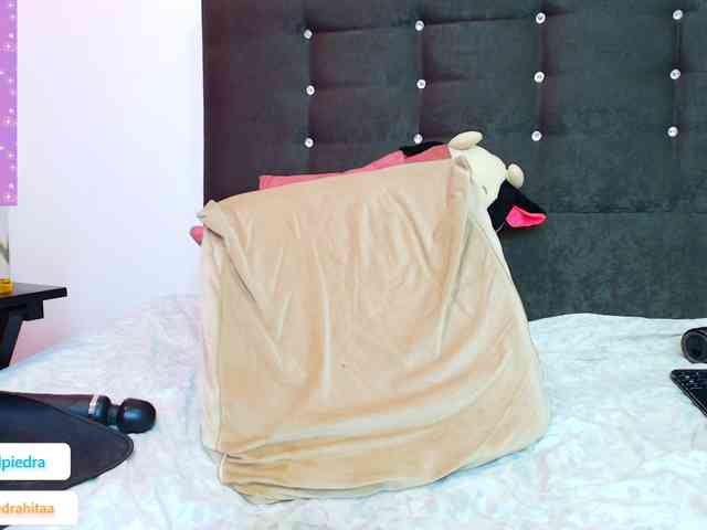 AngelThroatt webcam