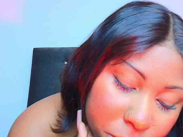 AngelThroatt webcam