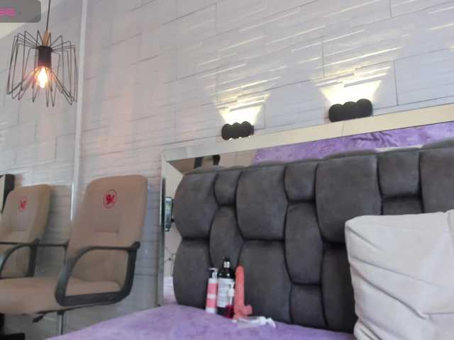 JadeHeartt's BongaCams show and profile