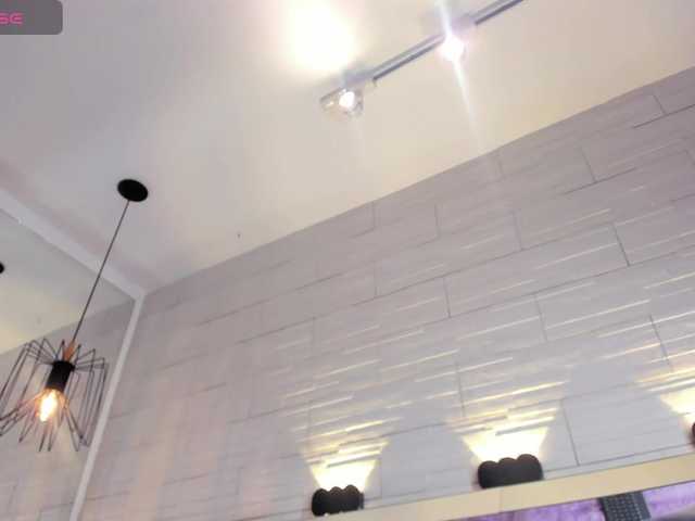 JadeHeartt live cam profile