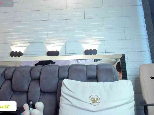 JadeHeartt webcam