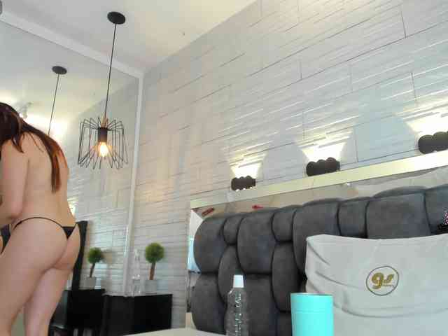 JadeHeartt webcam