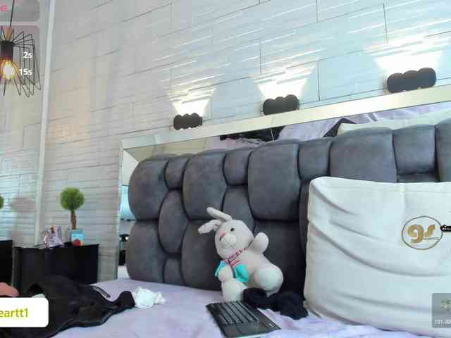 JadeHeartt webcam