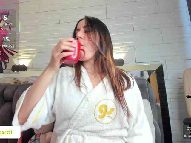 JadeHeartt webcam