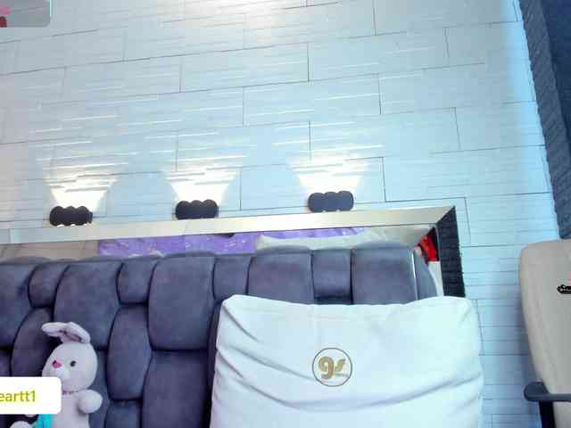 JadeHeartt webcam