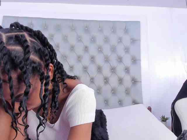 AaliyahBeller webcam
