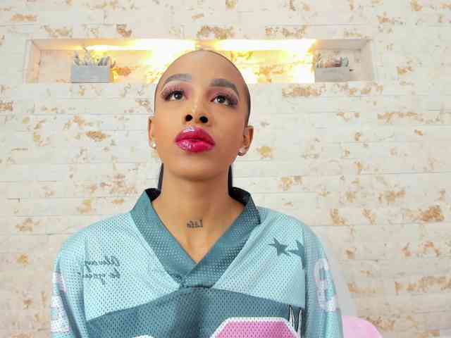 AaliyahBeller webcam