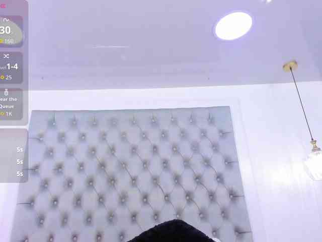 AaliyahBeller webcam