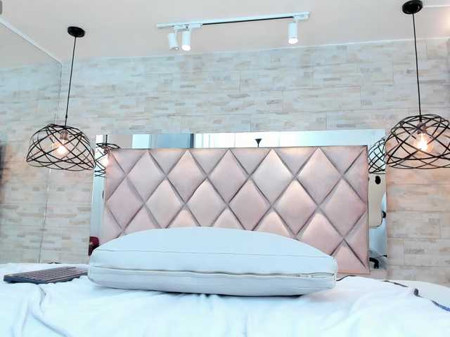 CeleneMidnight's BongaCams show and profile