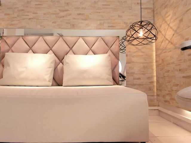 CeleneMidnight's BongaCams show and profile