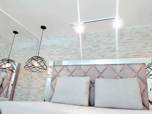 CeleneMidnight's BongaCams show and profile